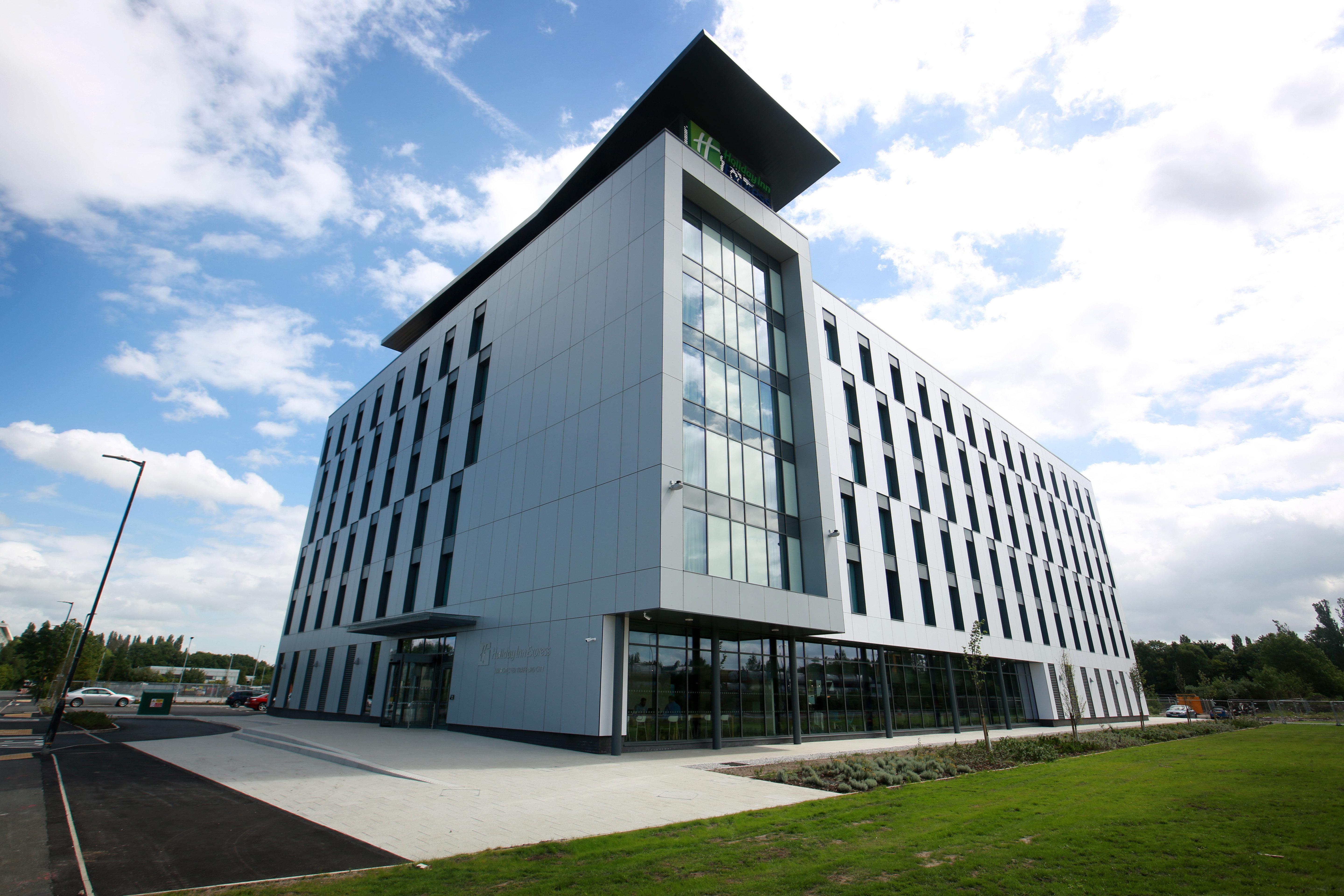 Holiday Inn Express - Manchester - Traffordcity By Ihg Urmston Exterior foto