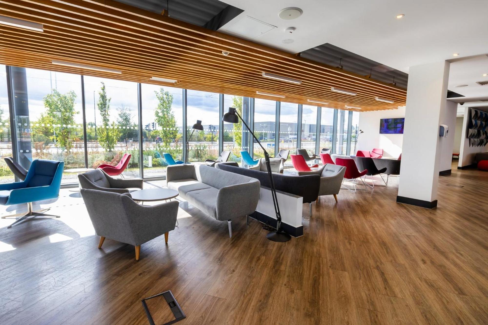 Holiday Inn Express - Manchester - Traffordcity By Ihg Urmston Exterior foto