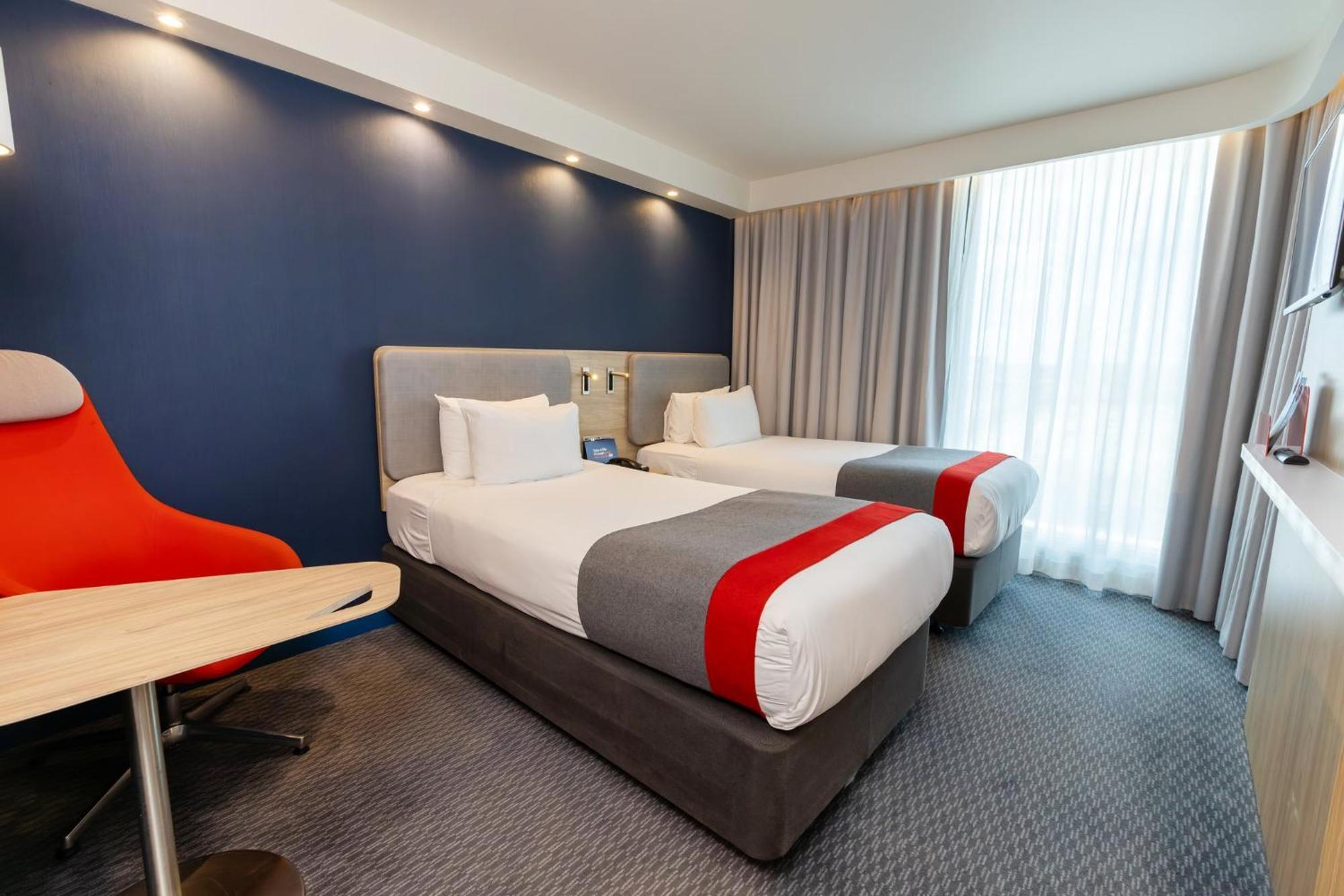 Holiday Inn Express - Manchester - Traffordcity By Ihg Urmston Exterior foto