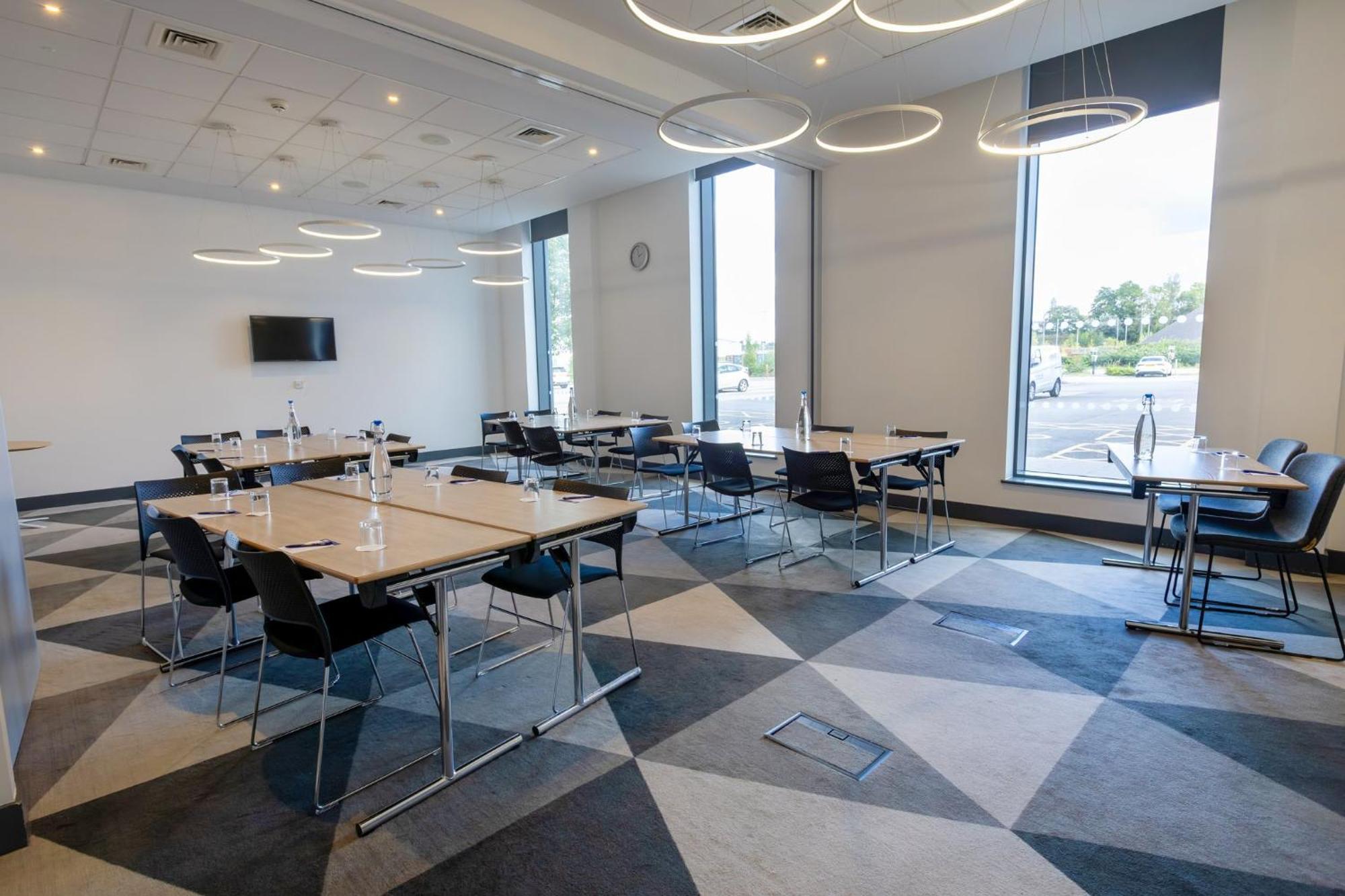 Holiday Inn Express - Manchester - Traffordcity By Ihg Urmston Exterior foto