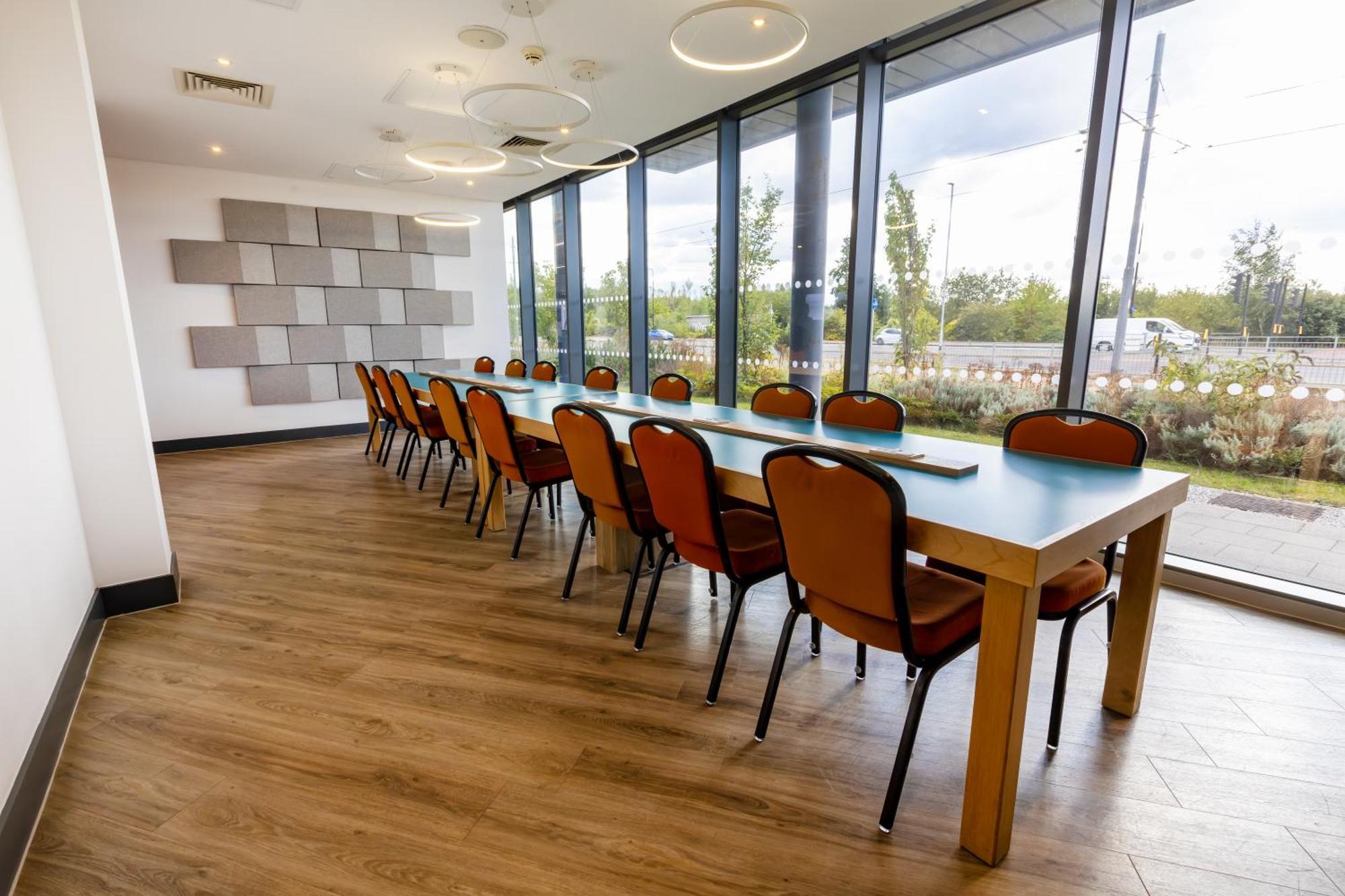 Holiday Inn Express - Manchester - Traffordcity By Ihg Urmston Exterior foto